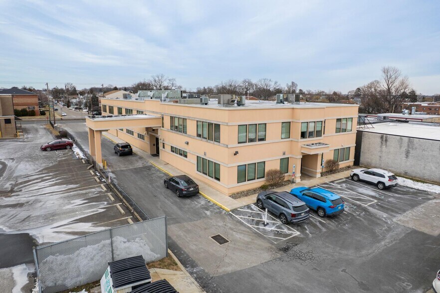 More Photos Of 2000 Grant Ave, Philadelphia Medical For Sale