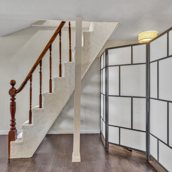 More Photos Of 106 W Main St, Pilot Point Storefront For Sale