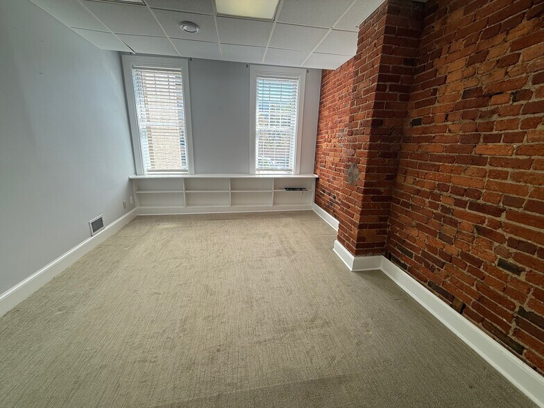 More Photos Of 705 Prince St, Alexandria Office For Lease