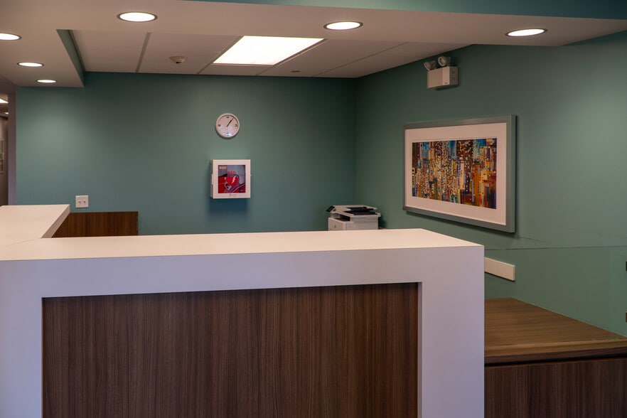 More Photos Of 312 E Wisconsin Ave, Milwaukee Medical For Lease