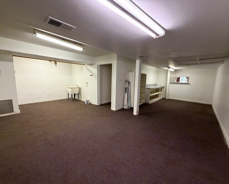 More Photos Of 108 Main st, Trinity Storefront For Sale