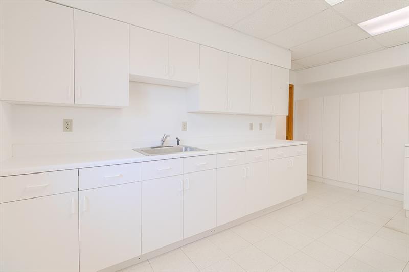 More Photos Of 1027 W Main St, Mount Pleasant Medical For Sale