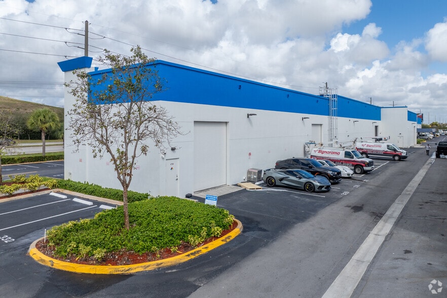 More Photos Of 4500 N Powerline Rd, Deerfield Beach Unknown For Lease