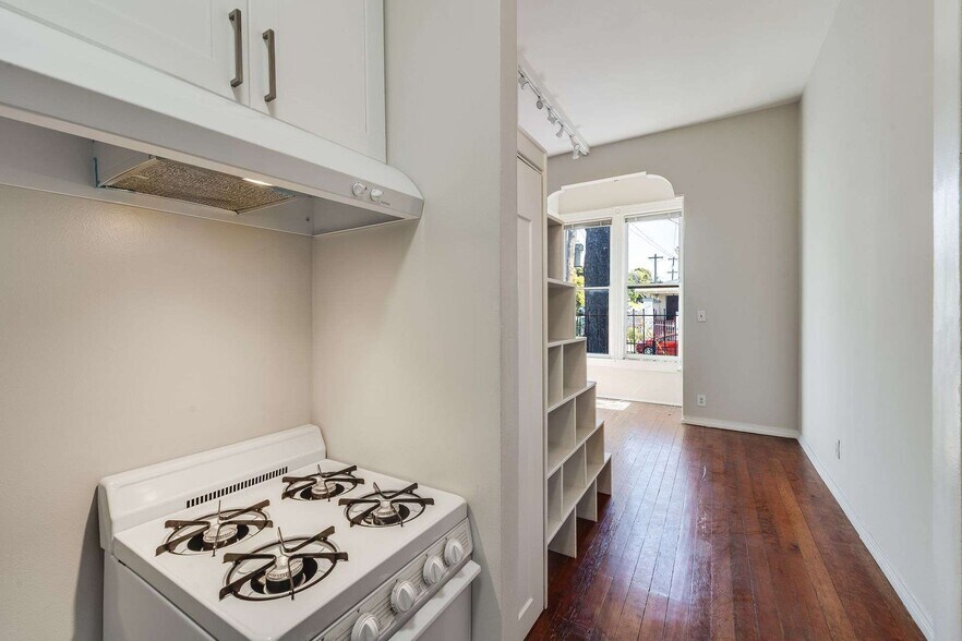 More Photos Of 1847-1849 6th Ave, Oakland Apartments For Sale