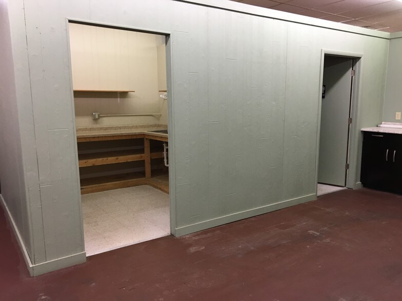 More Photos Of 500 Nebraska St, Sioux City General Retail For Sale