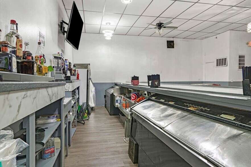 More Photos Of 4620 Tod Ave, East Chicago General Retail For Sale
