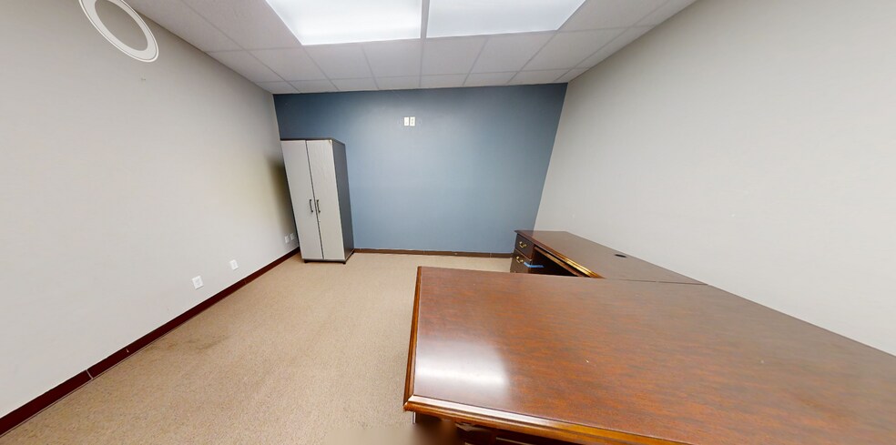 More Photos Of 80-90 Wilson Rd, Humble Medical For Lease