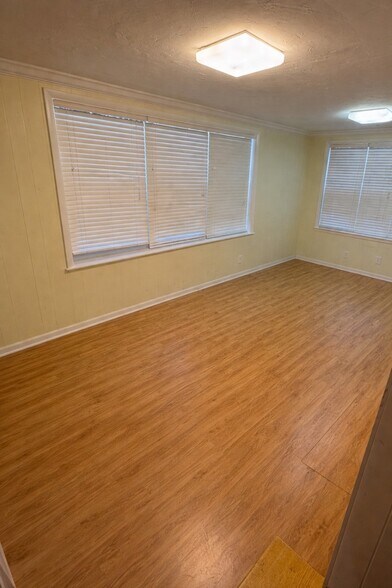 More Photos Of 1002 NE 1st St, Pompano Beach Office For Lease