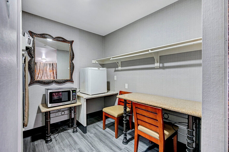 More Photos Of 2855 Fremont St, Las Vegas Hotel For Sale