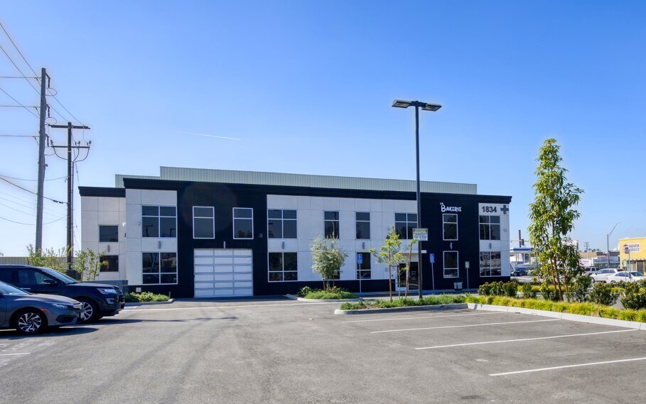 More Photos Of 1834-1836 Harbor Ave, Long Beach Freestanding For Sale