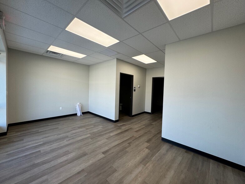 More Photos Of S Sara Rd & SW 89th St, Mustang Unknown For Lease