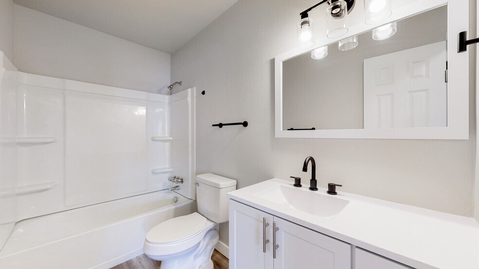 More Photos Of 807-813 37th Ave, Greeley Apartments For Sale