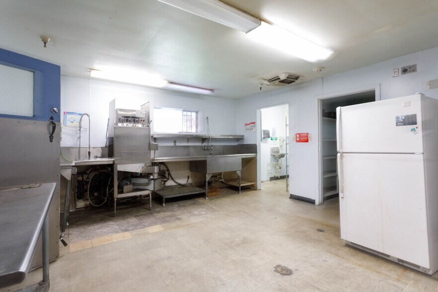 More Photos Of 1119 Rosemarie Ln, Stockton Healthcare For Sale