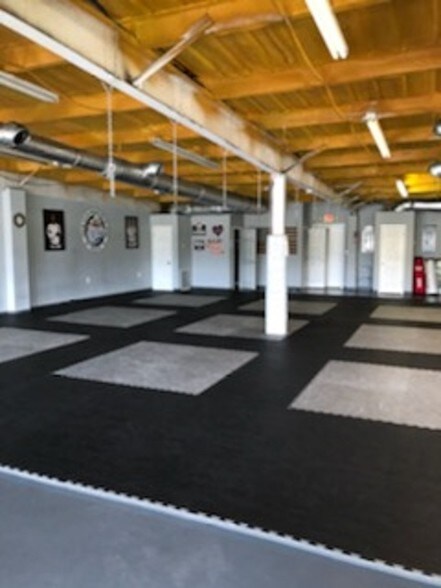 More Photos Of 828 Highway 90, Bay Saint Louis Freestanding For Lease