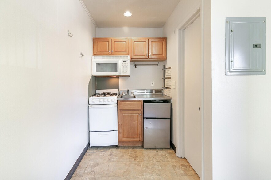 More Photos Of 901 Jasmine St, Denver Apartments For Sale