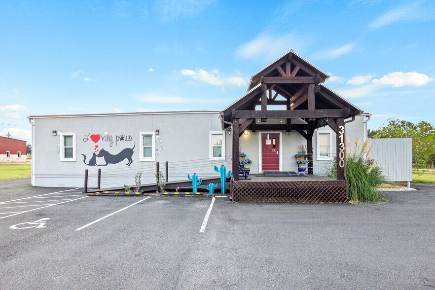 More Photos Of 31300 Ranch Road 12, Dripping Springs Specialty For Sale