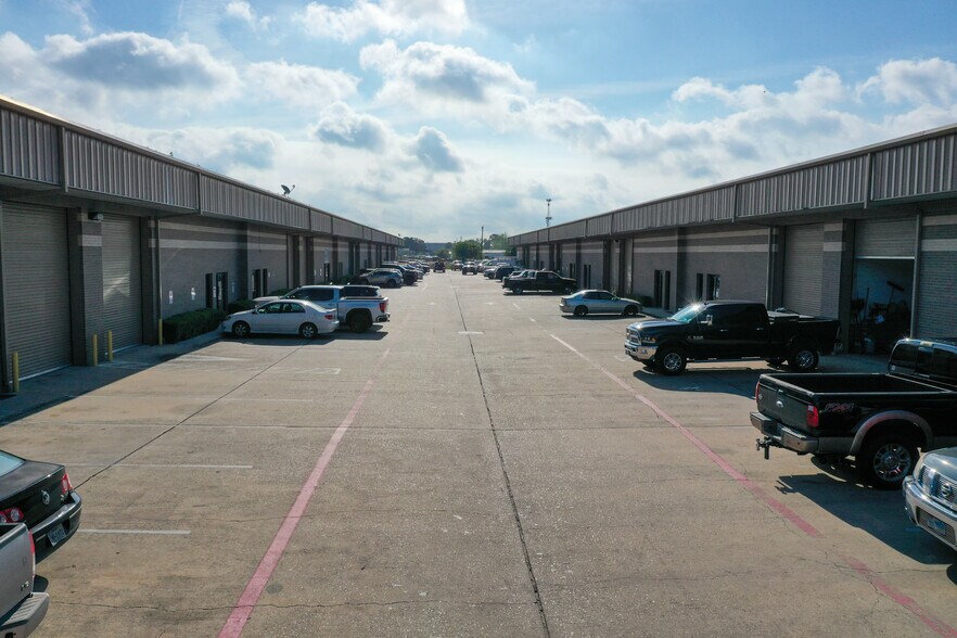 More Photos Of 6830 N Eldridge Pky, Houston Unknown For Lease