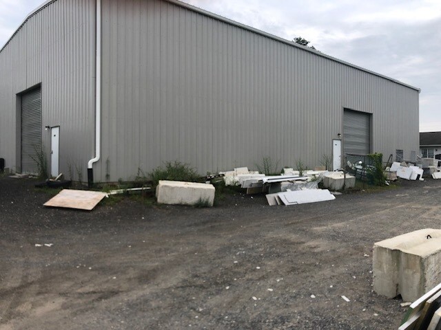 More Photos Of 301 Saddler Rd, Grasonville Showroom For Lease