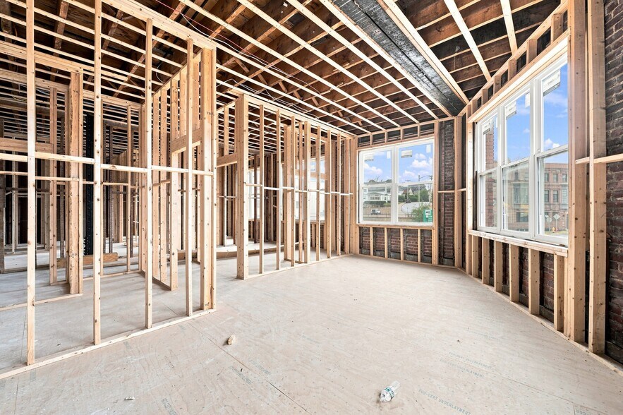 More Photos Of 4-12 Parker St, Gardner Apartments For Sale