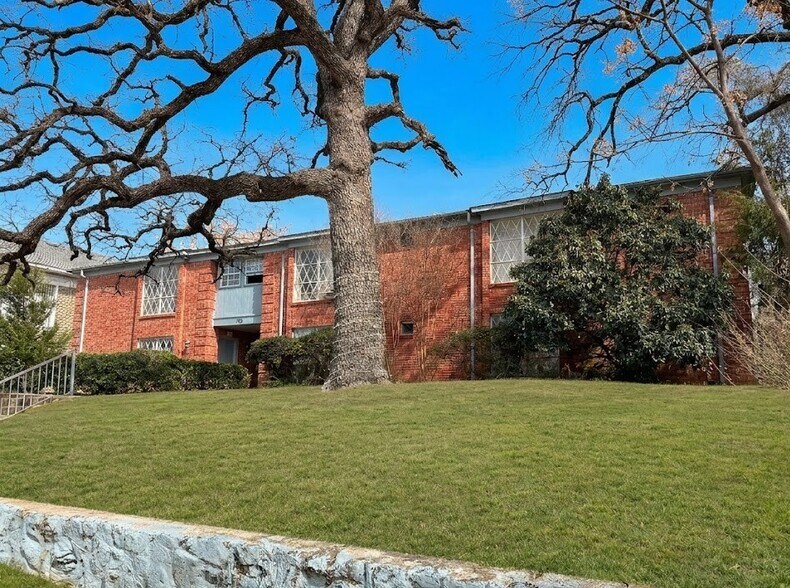 More Photos Of 708 N Marsalis Ave, Dallas Apartments For Sale