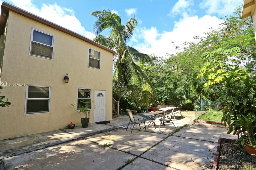 More Photos Of 2630 Natoma St, Coconut Grove Apartments For Sale