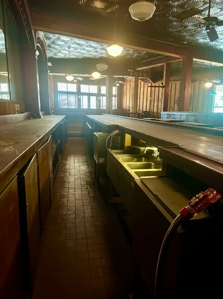 More Photos Of 204-208 Belleville Ave, Brewton Restaurant For Sale