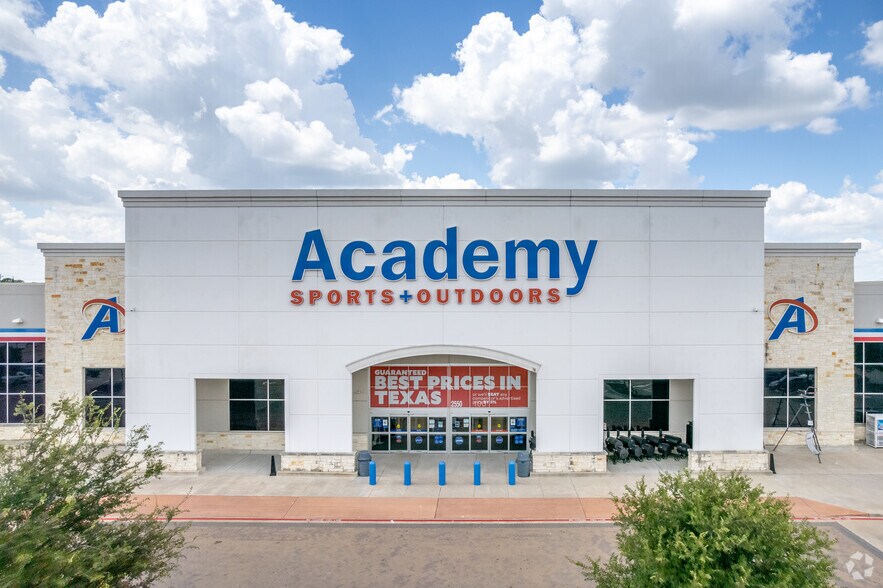 More Photos Of Pearland Pky & FM-518, Pearland Unknown For Lease