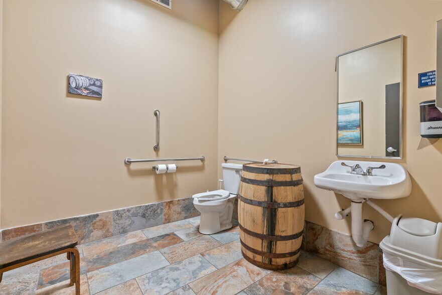 More Photos Of 104 S Water St, West Newton Distribution For Sale
