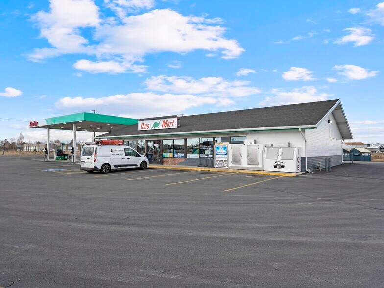 More Photos Of 5500 W 5500 S, Hooper Service Station For Sale