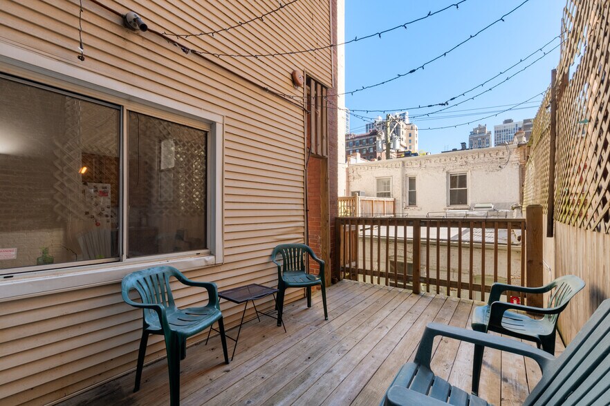 More Photos Of 1239 N Dearborn St, Chicago Apartments For Sale
