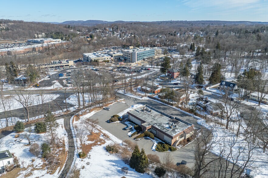 More Photos Of 1983 Crompond Rd, Cortlandt Manor Medical For Lease
