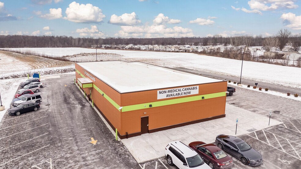 More Photos Of 876 State Route 61, Marengo Storefront Retail Office For Lease