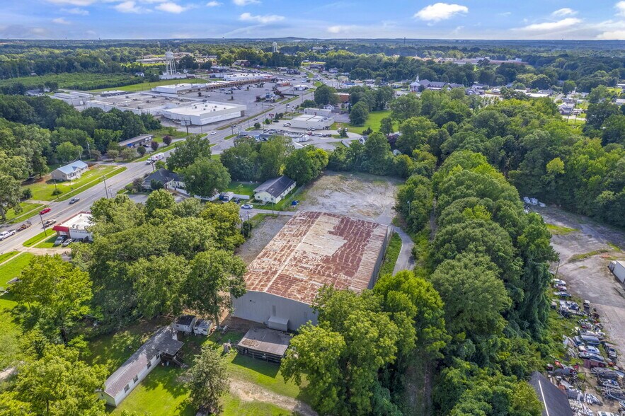 More Photos Of 200 Coe Rd, Anderson Warehouse For Lease