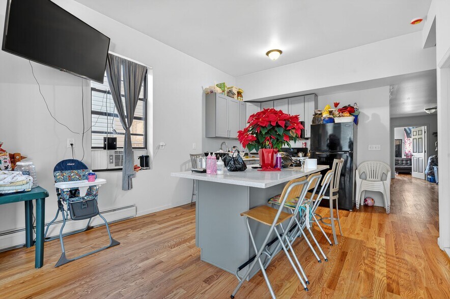 More Photos Of 219-225 Broad st, Staten Island Apartments For Sale