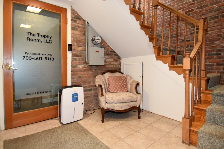 More Photos Of 109-111 S Fairfax St, Alexandria Office For Sale