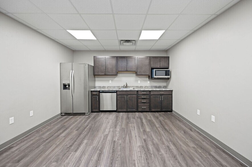 More Photos Of 2768 Compass Dr, Grand Junction Office For Lease