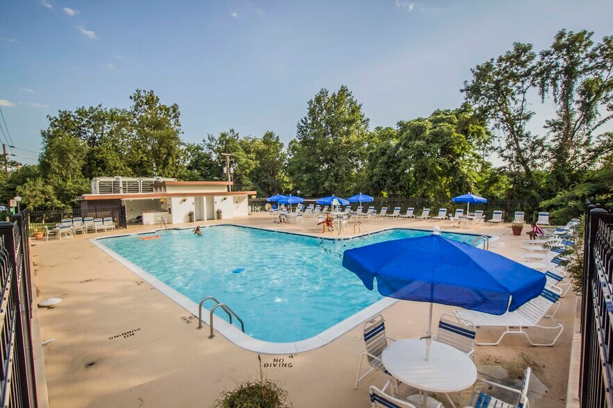 More Photos Of 4600 Duke St, Alexandria Apartments For Sale