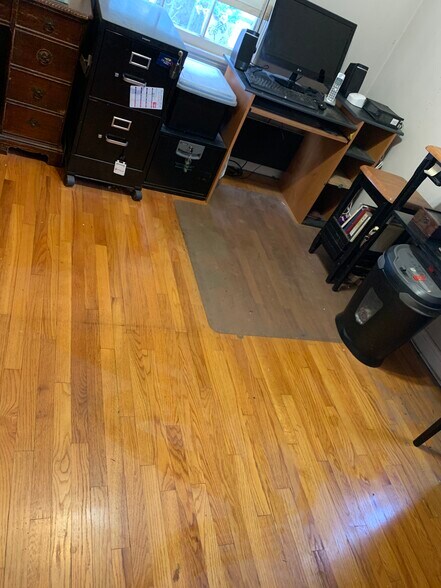 More Photos Of 1826 Wellington Rd, Los Angeles Specialty For Sale