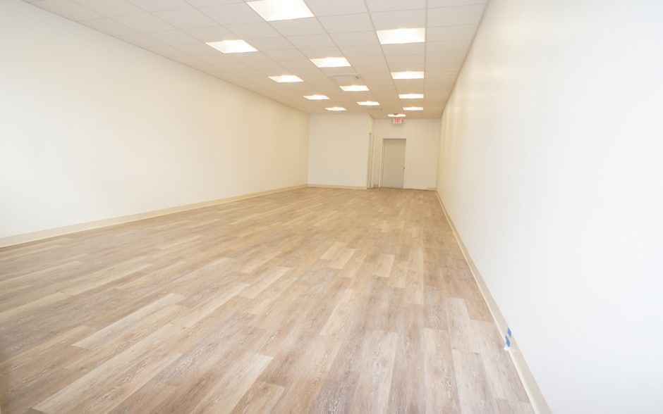 Primary Photo Of 97 Wall St, Norwalk Storefront For Lease