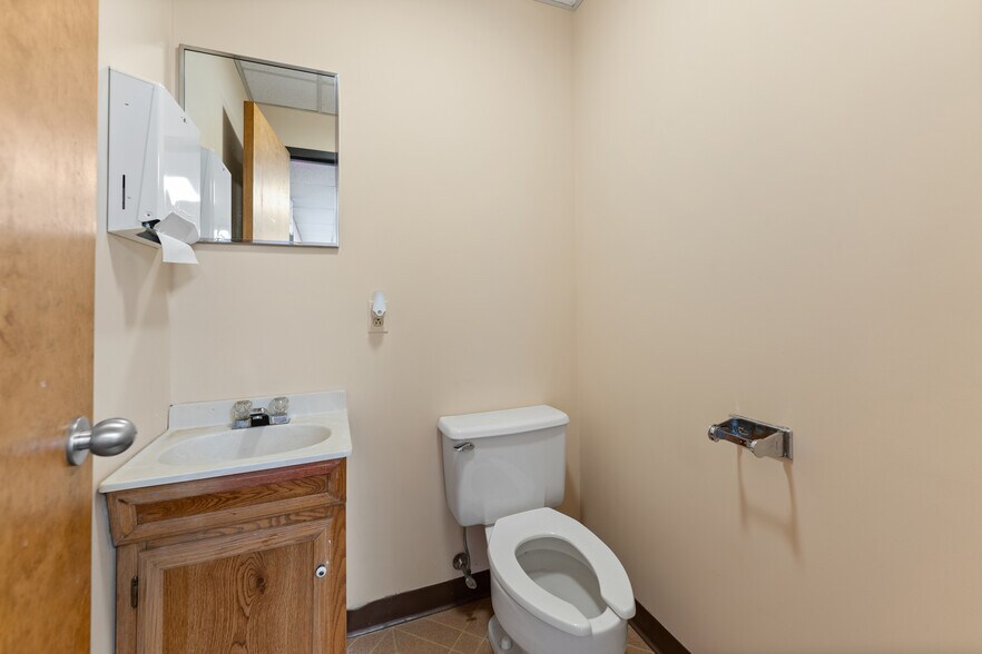 More Photos Of 1771-1777 Boston Rd, Springfield Freestanding For Sale