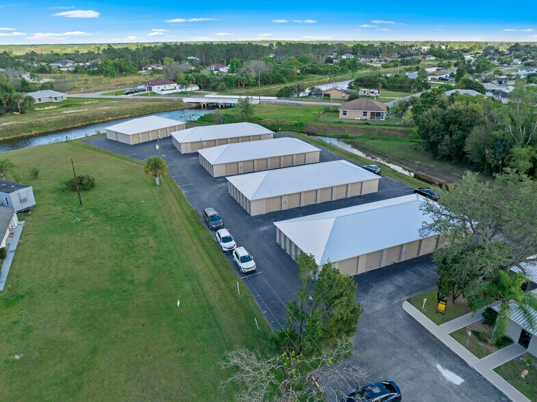 More Photos Of 302 Lee Blvd, Lehigh Acres Self Storage For Lease