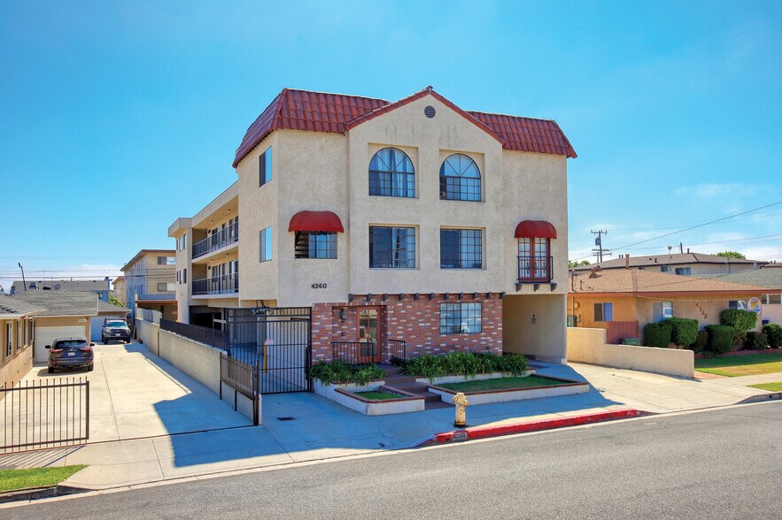 Primary Photo Of 4360 W 137th St, Hawthorne Apartments For Sale