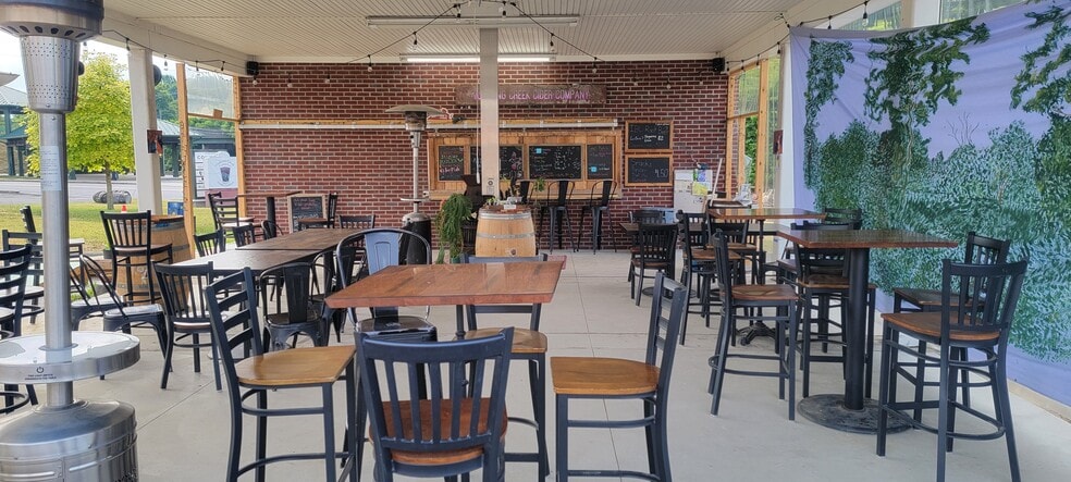 More Photos Of 238 W Main St, Abingdon Storefront Retail Office For Lease