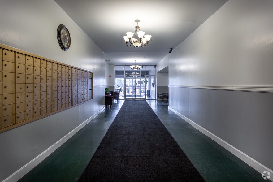 More Photos Of 505 Jefferson Ave, Toledo Multifamily For Sale