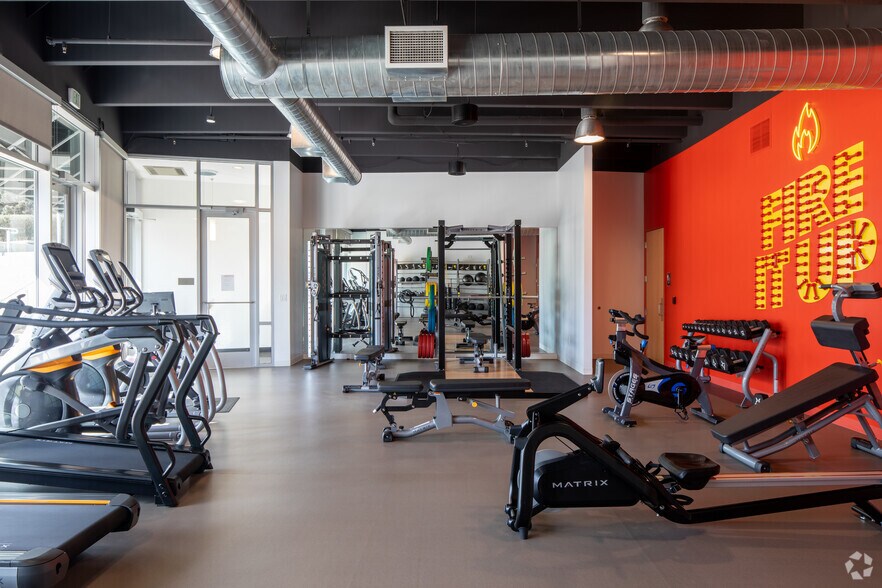 More Photos Of 6380 S Fiddlers Green Cir, Greenwood Village Office For Lease