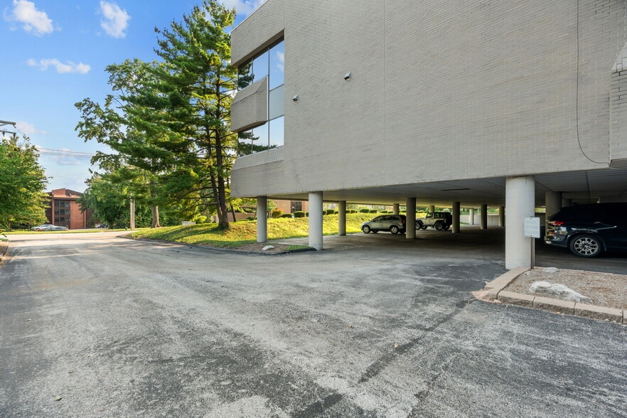 More Photos Of 11709 Old Ballas Rd, Saint Louis Medical For Sale