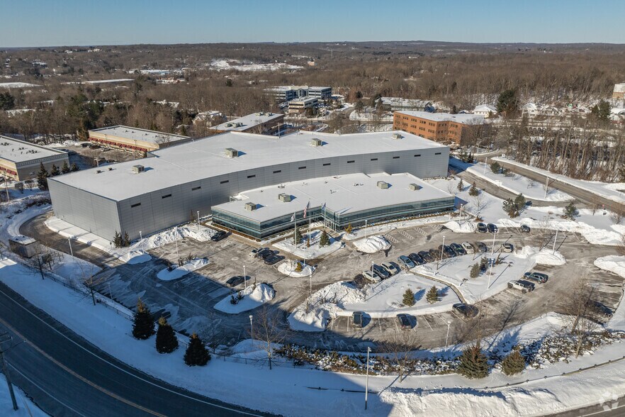 More Photos Of 50 Corporate Dr, Trumbull Distribution For Lease