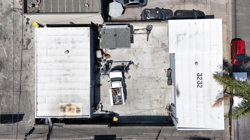 More Photos Of 3232 W Rosecrans Ave, Hawthorne Warehouse For Sale