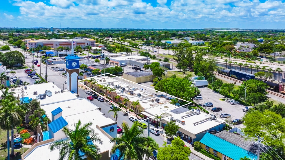 More Photos Of 101-161 NE 2nd Ave, Deerfield Beach Unknown For Lease
