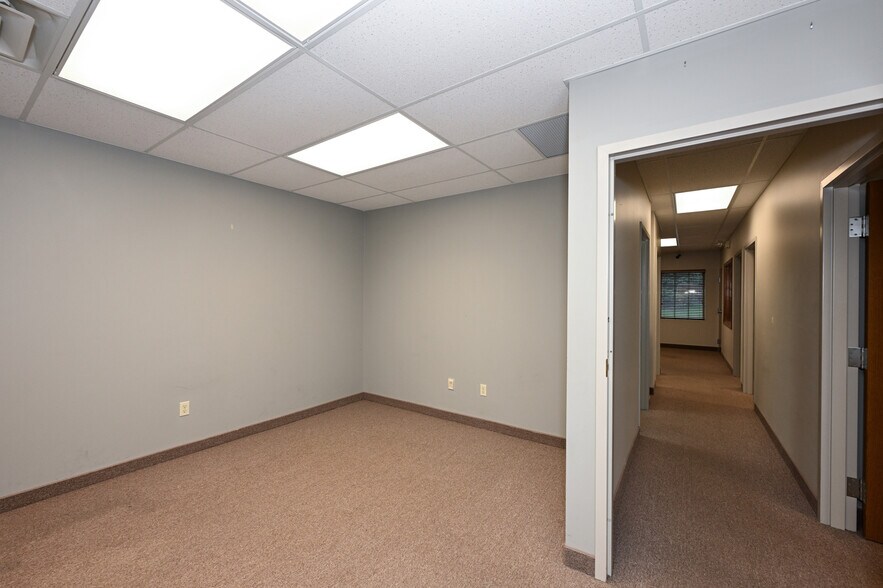 More Photos Of 4067-4083 N Jefferson St, Medina Medical For Lease